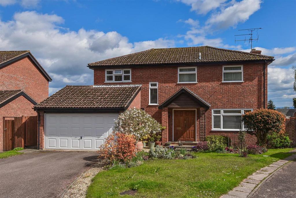 The Moorlands, Malvern Wells 4 bed detached house £440,000