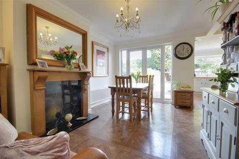 56 Derrymore Road, Willerby, Hull, HU10 6ET