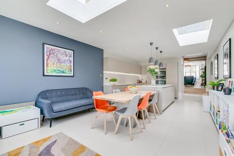 25 Wiseton Road, London, SW17 7EE