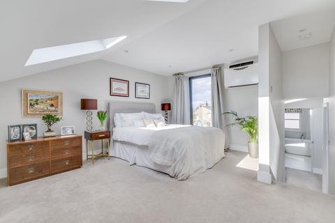 25 Wiseton Road, London, SW17 7EE