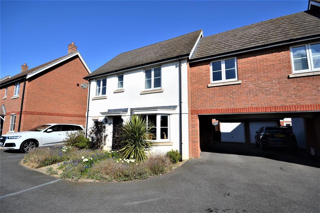 Thrumble Close, Mayland 4 bed link detached house £425,000
