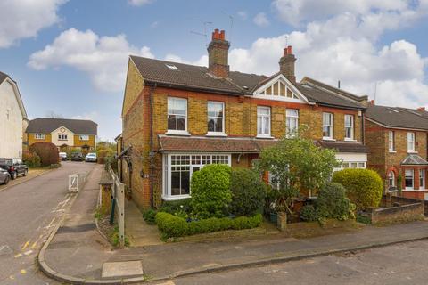 54 Wyeths Road, Epsom, KT17 4EB