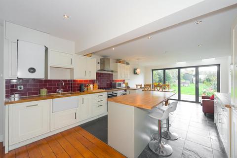 54 Wyeths Road, Epsom, KT17 4EB