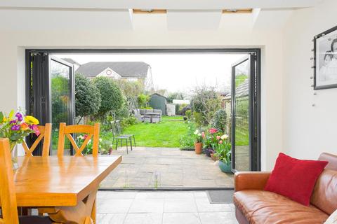 54 Wyeths Road, Epsom, KT17 4EB