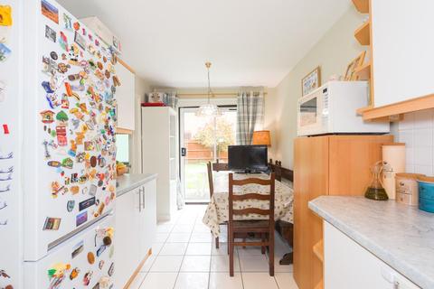 11 Kestrel Close, Epsom, KT19 7EJ