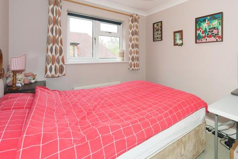 11 Kestrel Close, Epsom, KT19 7EJ