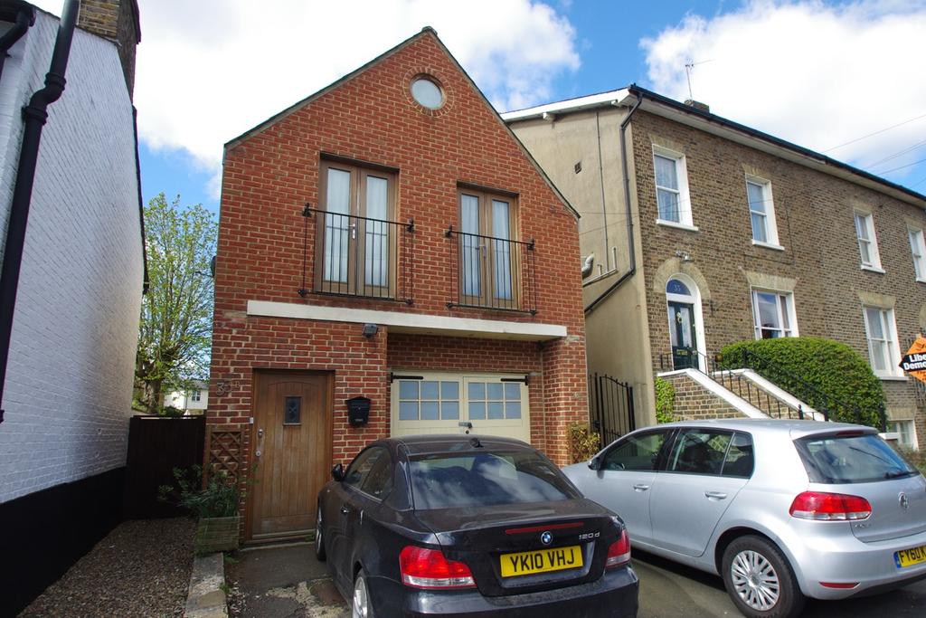 Church Road, Watford, WD17 2 bed apartment £1,300 pcm (£300 pw)