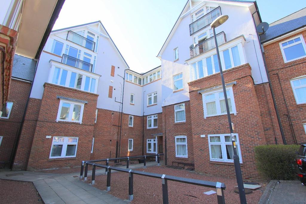 Monument Court, Nevilles Cross, Durham 2 bed apartment £185,000
