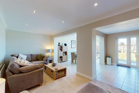 28 Highclere Drive, Sunderland, SR2 0DB