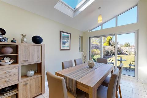 28 Highclere Drive, Sunderland, SR2 0DB
