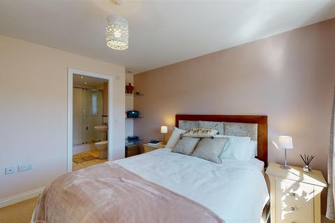 28 Highclere Drive, Sunderland, SR2 0DB