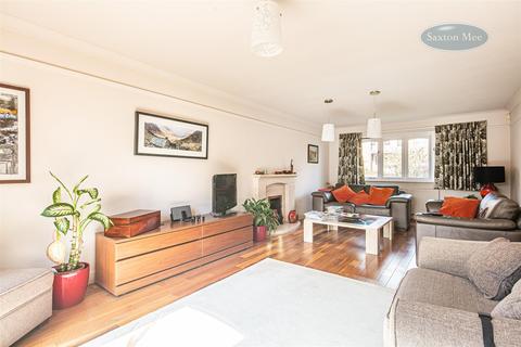 5 Vicarage Close, Grenoside, Sheffield, S35 8SH