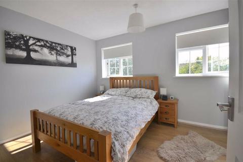 4 Vulcan Way, Abbeymead, Gloucester, GL4 5JQ