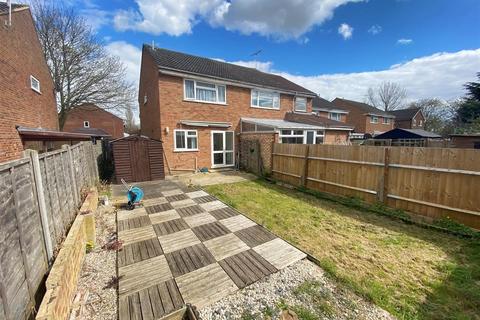 10 Harkness Close, Bletchley, Milton Keynes, MK2 3NB