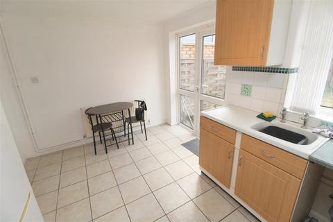 10 Harkness Close, Bletchley, Milton Keynes, MK2 3NB