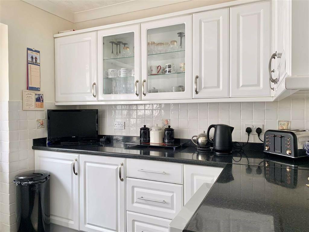 St Peters Crescent, Bexhill On Sea 3 bed detached bungalow £409,950