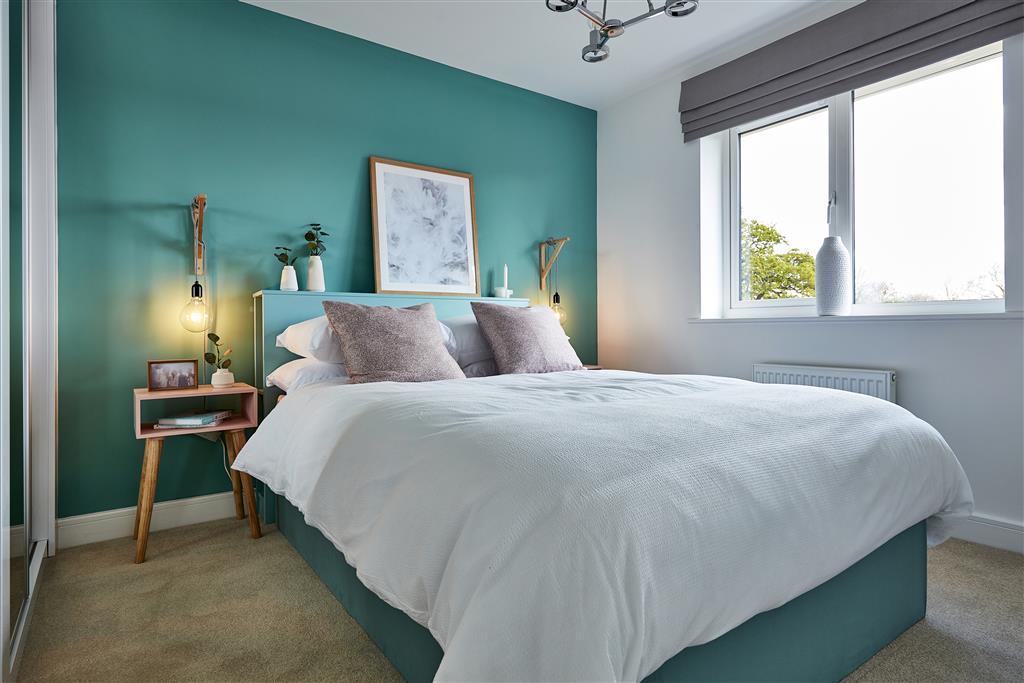 Double bedroom looks out onto the garden