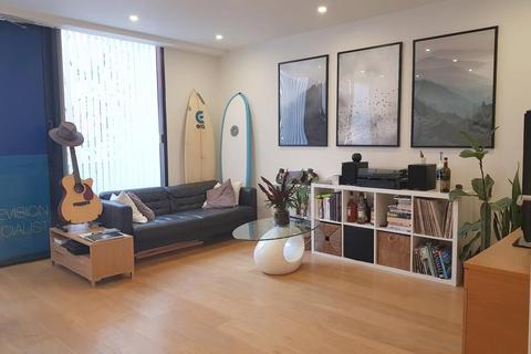 2 bedroom flat to rent, Penny Gaff House, E2