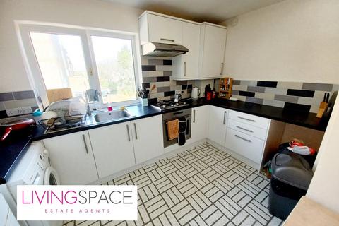 3 bedroom flat to rent, Highbury New Park, Highbury