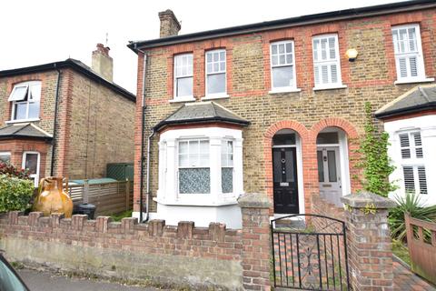 66 Queens Road, Feltham, TW13 5AR