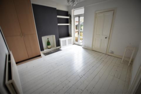 66 Queens Road, Feltham, TW13 5AR