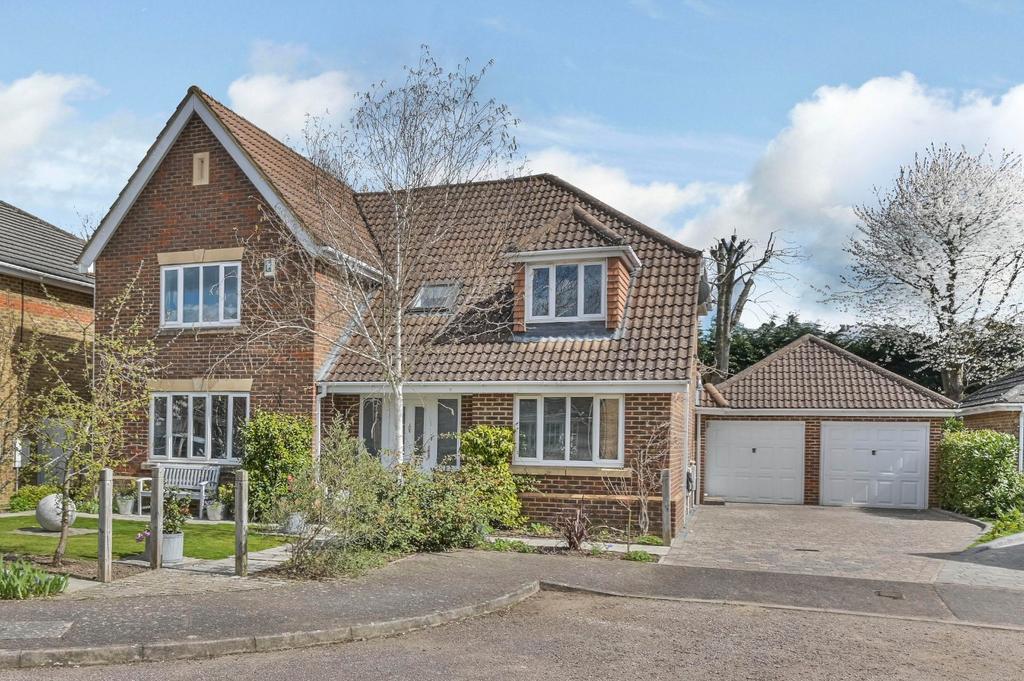 Silk Mill Road, Redbourn, St. Albans, Hertfordshire 5 bed detached