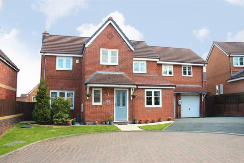 19 Grenada Close, Lower Darwen, Darwen, BB3 0SB