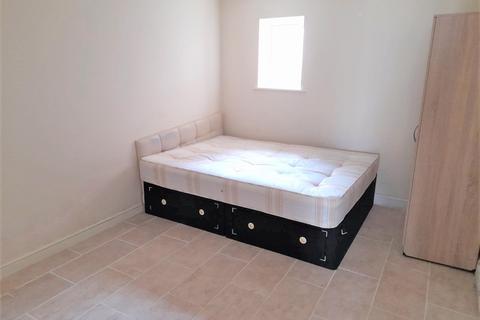 2 bedroom flat to rent, Annexe,  Hounslow, TW5
