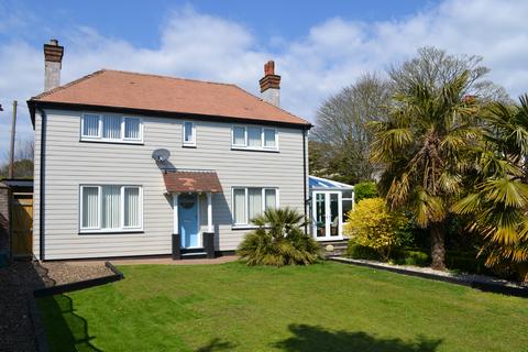 Helen Cottage Reach Road, St Margarets At Cliffe, Dover, CT15 6AP