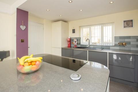 Helen Cottage Reach Road, St Margarets At Cliffe, Dover, CT15 6AP