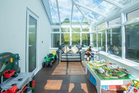 Helen Cottage Reach Road, St Margarets At Cliffe, Dover, CT15 6AP