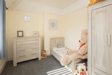Helen Cottage Reach Road, St Margarets At Cliffe, Dover, CT15 6AP