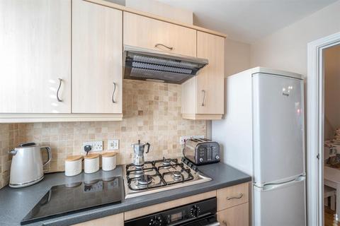 16 Delingpole Walk, Cradley Heath, B64 6DN