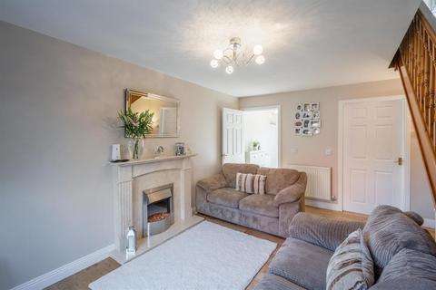 16 Delingpole Walk, Cradley Heath, B64 6DN