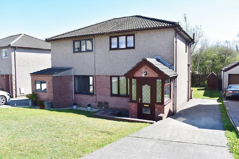Hazel Mead, Brynmenyn, Bridgend. CF32 9AQ 2 bed semidetached house £