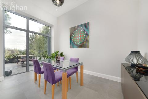 38a Withdean Road, Brighton, BN1 5BL