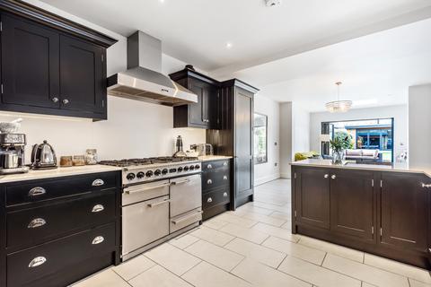 8 Bercta Road, London, SE9 3TZ
