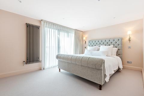 8 Bercta Road, London, SE9 3TZ