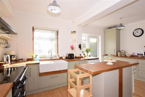 63 Shinglewell Road, Erith, DA8 1NF