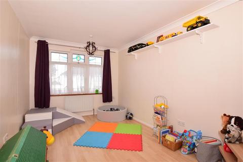 63 Shinglewell Road, Erith, DA8 1NF