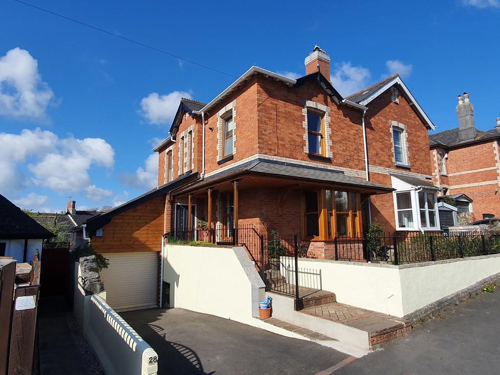 Decoy Road, Newton Abbot 3 bed semidetached house £375,000