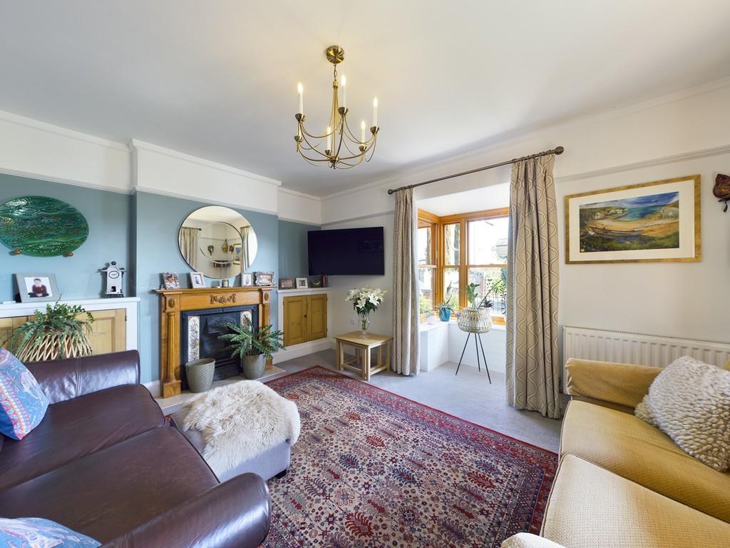 Decoy Road, Newton Abbot 3 bed semidetached house £375,000