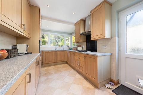 7 Farm Fields, South Croydon, CR2 0HQ