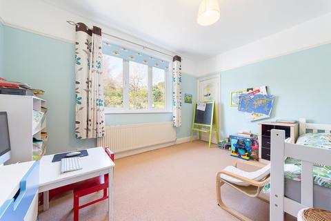7 Farm Fields, South Croydon, CR2 0HQ