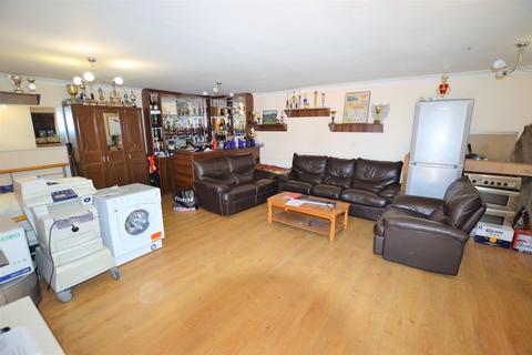 2 Carfax Road, Hayes, UB3 4RB