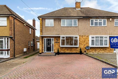 49 Farnes Drive, Romford, RM2 6NT