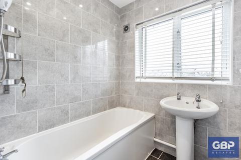 49 Farnes Drive, Romford, RM2 6NT