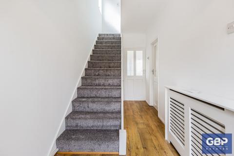 49 Farnes Drive, Romford, RM2 6NT