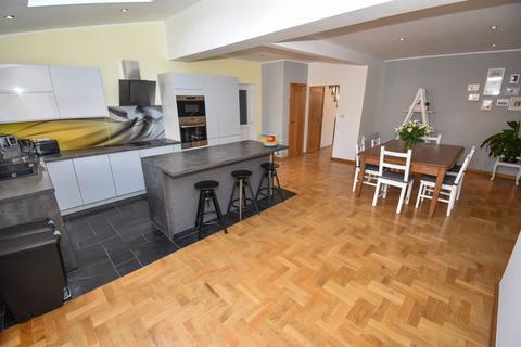 80 Knowle Avenue, Blackpool, FY2 9UU
