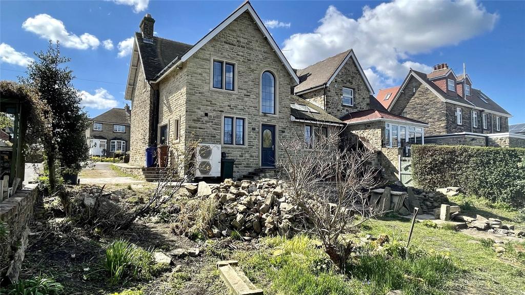 The Crescent, Hood Green, Barnsley, S75 4 bed semidetached house £